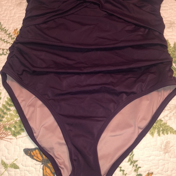 VS The Unforgettable one piece Vintage - Picture 3 of 16